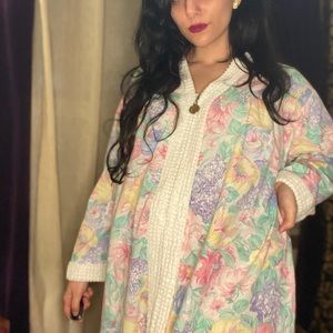 vintage Floral front zip robe!